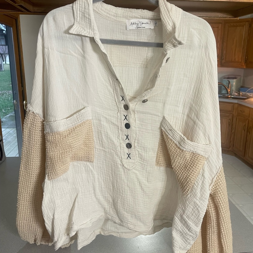 Ash Donielle/Apricot Lane shirt